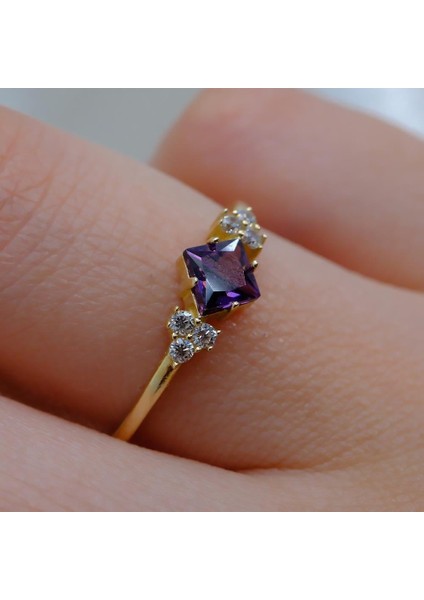 Evlilik Teklifi Altın Yüzük - 14 Ayar Altın Oval Ametist Taşlı Tektaş Evlilik Tekliği Yüzüğü