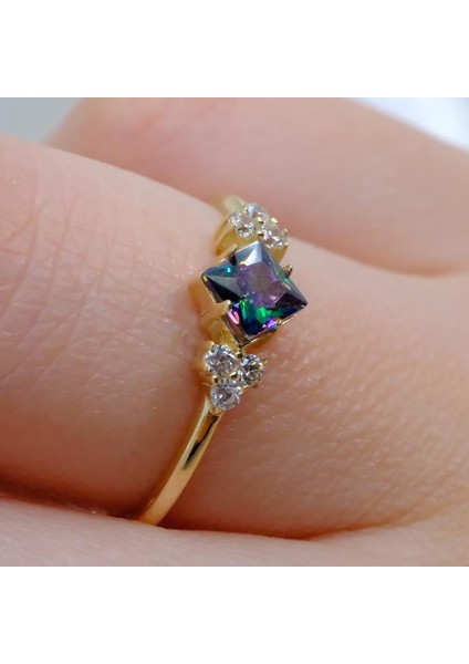 Evlilik Teklifi Altın Yüzük - 14 Ayar Altın 0.40 Karat Mistik Topaz Taşlı Evlilik Teklifi Yüzüğü