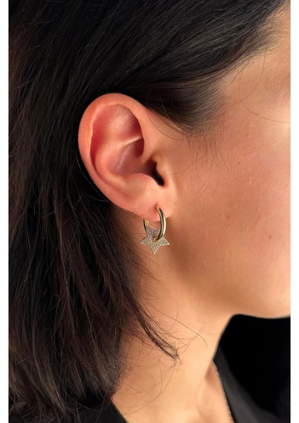 14 Ayar Altın Halka İçi Yıldız Detalı Küpe fırsatları