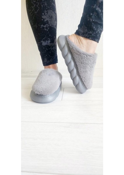 Yumuşacık Pofidik Kışlık Ev Terliği fiyatları