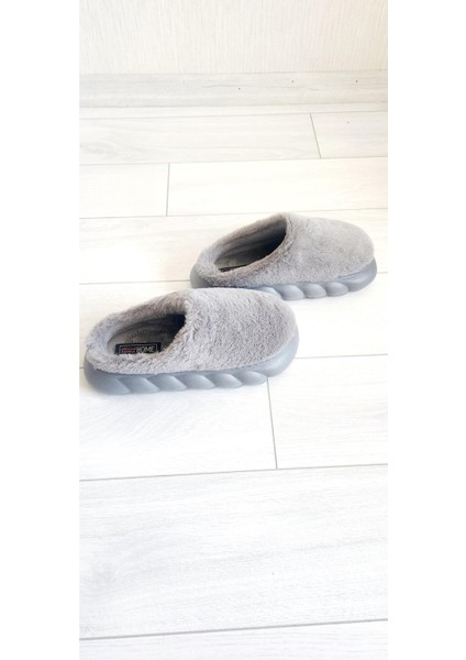 Yumuşacık Pofidik Kışlık Ev Terliği fırsatları