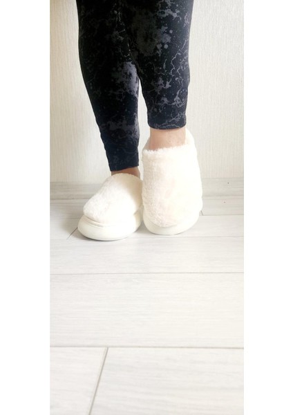 Yumuşacık Pofidik Kışlık Ev Terliği indirimleri