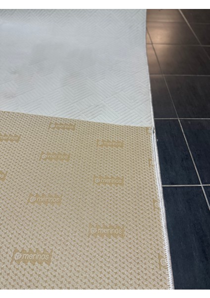 Rölyef Kaymaz Taban Aden Açık Bej Kesme Halı fırsatları