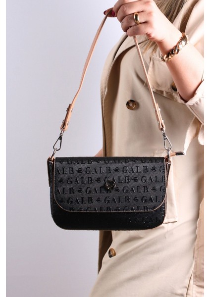 Orta Boy 2 Askılı 5 Bölmeli Hafif ve Kibar Model Kadın Omuz Çantası 23CM-14CM GF4090 fiyatları