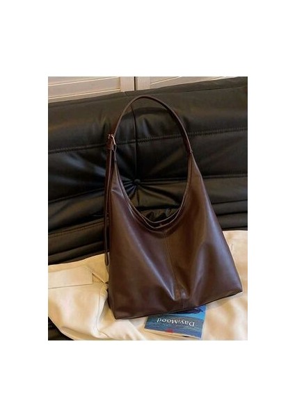 Kadın Kahve Omuz Çantası Kaliteli Işçilik ve Yumuşak Suni Deri modelleri