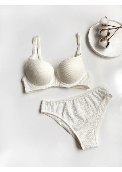 Burgu Desen Sütyen Takım