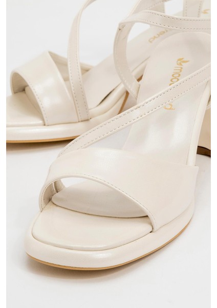 Kadın Çapraz Bantlı Topuklu Sandalet Sedef Cilt modelleri