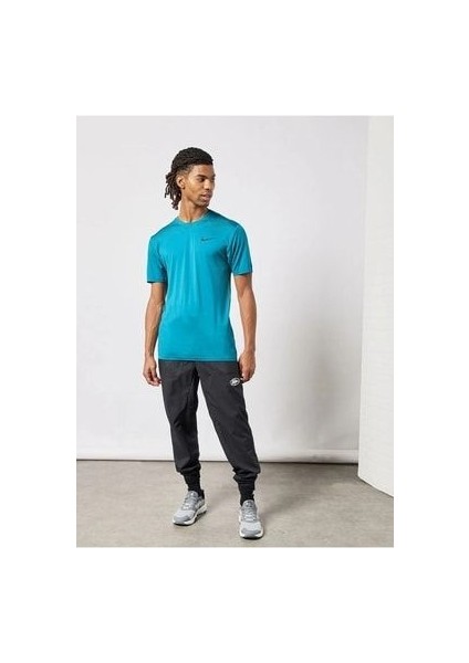 Dri-Fit Seamless Training Short-Sleeve Erkek Tişört fırsatları