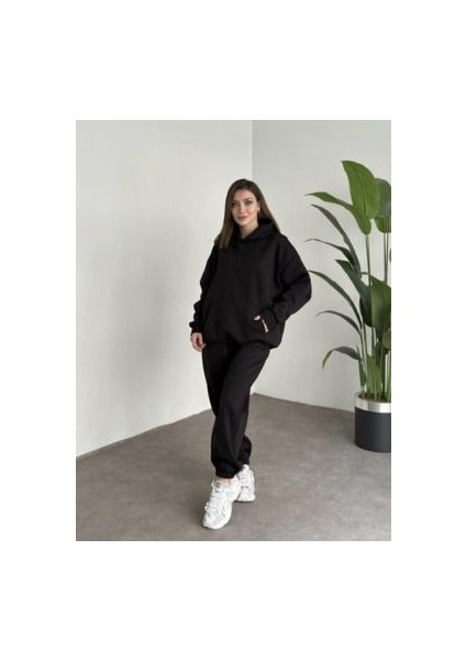 Kadın Kapşonlu Sweatshirt ve Paçası Lastikli Üç Iplik Polarlı Oversize Siyah Eşofman Takımı