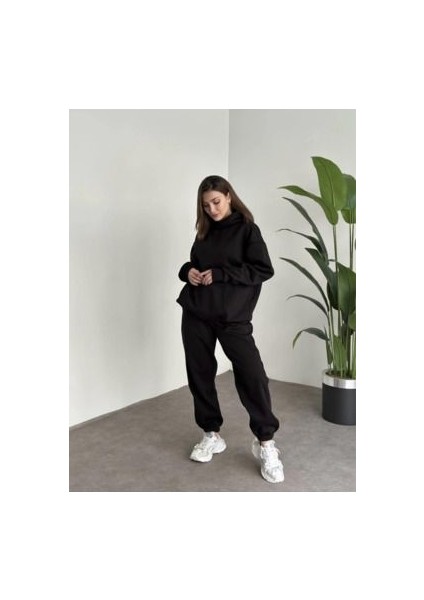 Kadın Kapşonlu Sweatshirt ve Paçası Lastikli Üç Iplik Polarlı Oversize Siyah Eşofman Takımı
