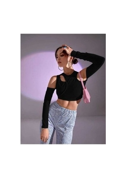 Kadın Asimetrik Omuz ve Göğüs Detay Uzun Kollu Cutout Crop Bluz fırsatları