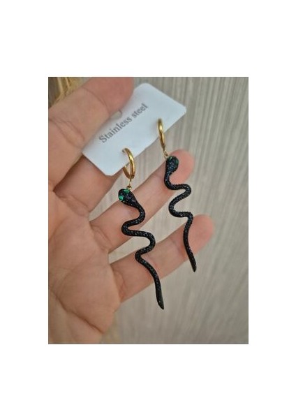 Yılanlı Çelik Küpe Gold siyah Taşlı modelleri