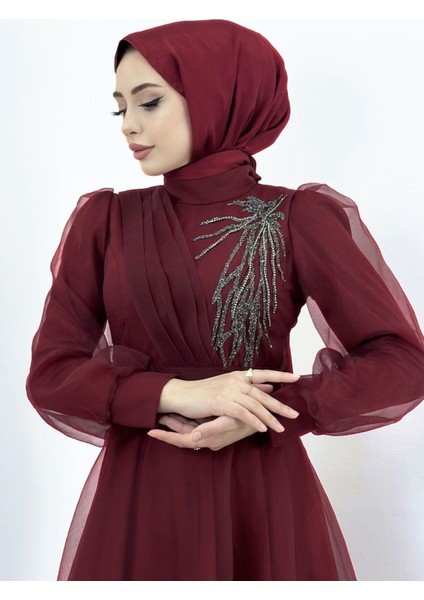 Omuz Taş Işlemeli Tesettür Abiye Organze Tül Kuşak Detaylı Tasarım Moda Düğün Şıklığı – Bordo