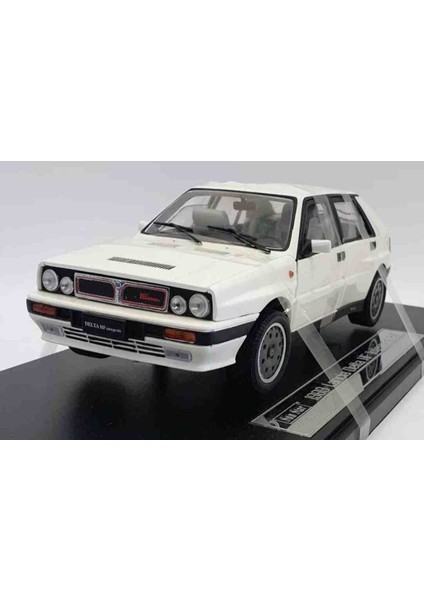 1:18 1989 Lancia Delta Hf Integra Sv (Sunstar Diecast)