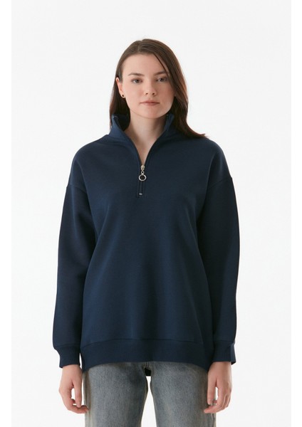 Basic Yarım Fermuarlı Dik Yaka Sweatshirt