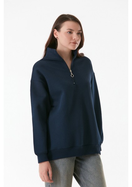 Basic Yarım Fermuarlı Dik Yaka Sweatshirt