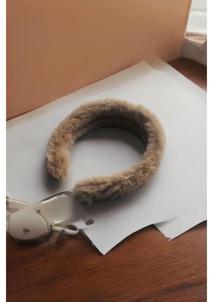 Kadın Kalın Peluş Tüylü Taç fiyatları