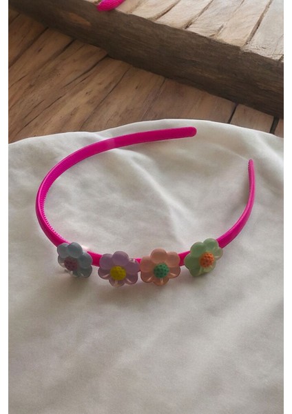 Çocuk Papatya Figürlü Soft Renklerde Taç fiyatları