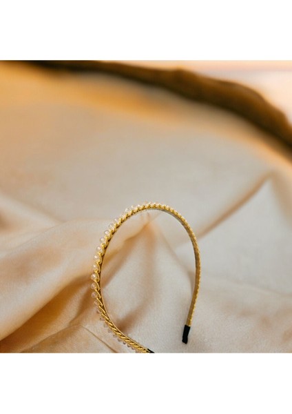 Kadın Zarif ve Şık Taşlı Altın Taç modelleri