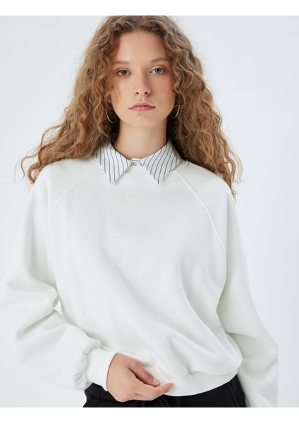 Basic Sweatshirt Bisiklet Yaka Dikiş Detaylı Şardonlu