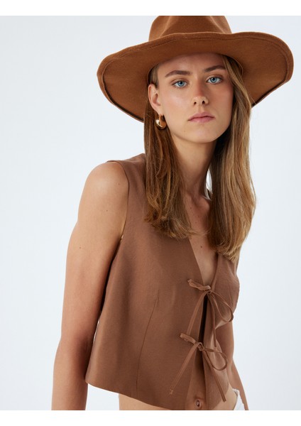 Fiyonklu Önü Bağcıklı Crop Yelek V Yaka Modal Kumaş