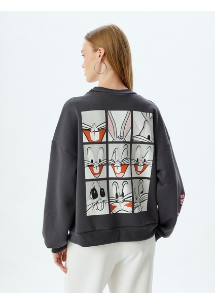 Bugs Bunny Oversize Sweatshirt Bisiklet Yaka Arkası Baskılı Lisanslı