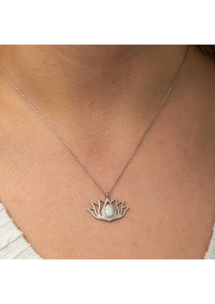 Gümüş Beyaz Opal Taşlı Lotus Kadın Kolye indirimleri
