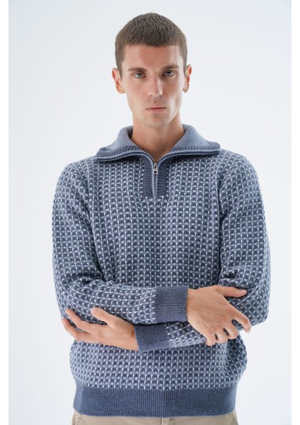 Erkek Indigo Kamyon Yaka Jakarlı Üç Renkli Fermuarlı Yün Triko Örme Kazak TRIST-5340