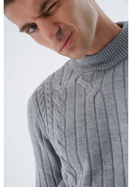 Erkek Gri Yarım Balıkçı Saç Örgülü Arka Kol Fitilli Yün Triko Örme Kazak TRIST-5328 indirimleri