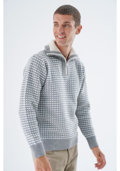Erkek Gri Kamyon Yaka Jakarlı Üç Renkli Fermuarlı Yün Triko Örme Kazak TRIST-5340 modelleri