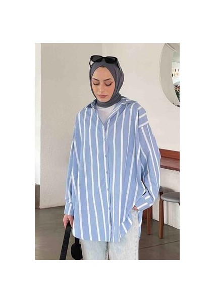 Kadın Oversize Gömlek Kalın Çizgi Deseniyle Şık Mavi Beyaz Tasarım fiyatları