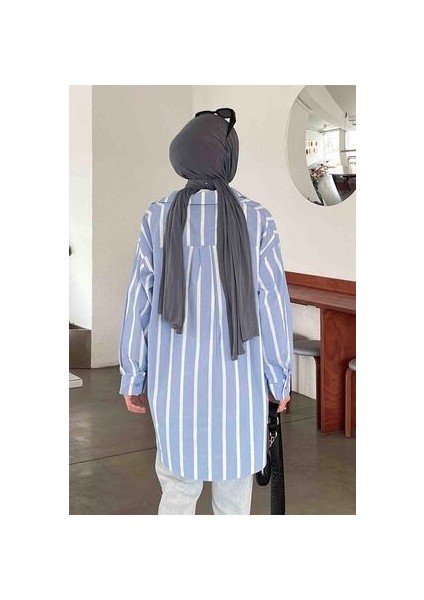 Kadın Oversize Gömlek Kalın Çizgi Deseniyle Şık Mavi Beyaz Tasarım fırsatları