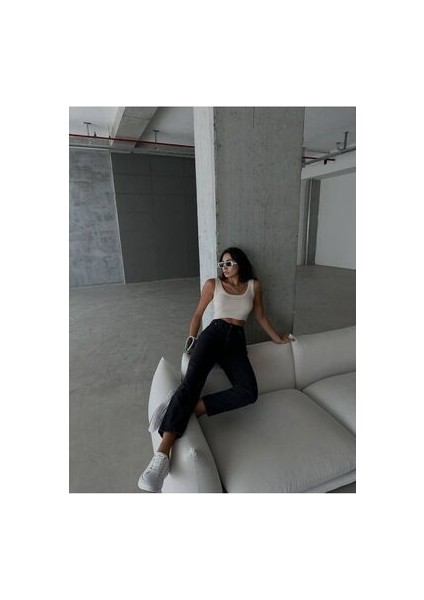 Siyah Koyu Mom Jean Kot Pantolon(Tam Kalıptır) fiyatları
