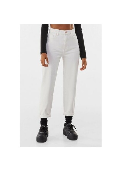 Julia Beyaz Yüksek Bel Fermuarlı Mom Fit Jean Pantolon Iç GÖSTERMEYEN2024 modelleri