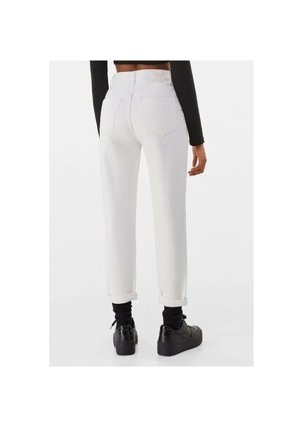 Julia Beyaz Yüksek Bel Fermuarlı Mom Fit Jean Pantolon Iç GÖSTERMEYEN2024 fırsatları