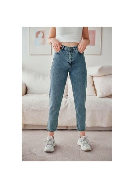 Yüksek Bel Mavi Mom Jeans Kar Yıkama Likralı Mom Jeans(1 Beden Büyük Alınız)