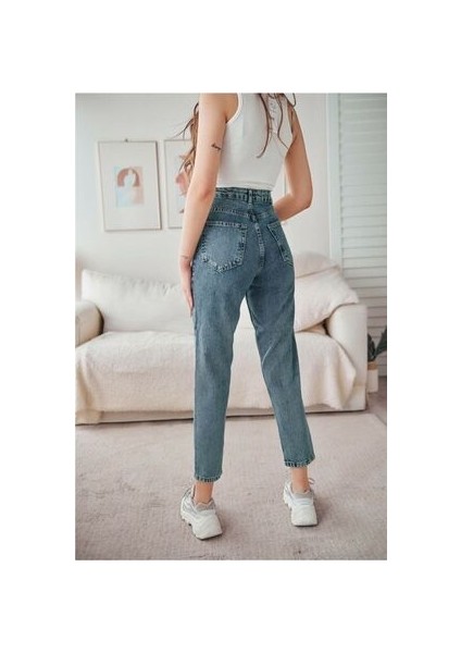 Yüksek Bel Mavi Mom Jeans Kar Yıkama Likralı Mom Jeans(1 Beden Büyük Alınız) modelleri