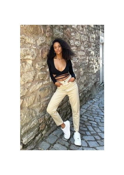 Yüksek Bel Bej Mom Jeans Likralı Esnek Kot Pantolon 2024 fırsatları