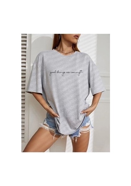 Good Things Baskılı Oversize T-Shirt Salaş Boyfirend fiyatları
