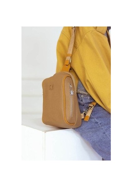 Badi Bag Uzunluk Ebatı 25 cm Genişlik Ebatı 16 cm