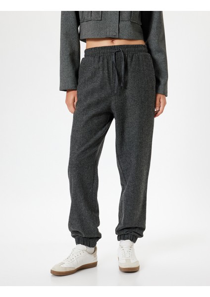 Jogger Pantolon Beli Bağcıklı Cep Detaylı Kırçıllı