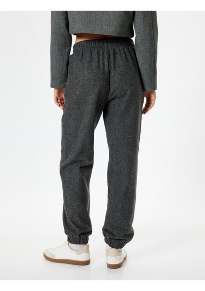 Jogger Pantolon Beli Bağcıklı Cep Detaylı Kırçıllı
