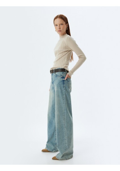 Dik Yaka Triko Kazak Uzun Kollu Dokulu Slim Fit fiyatları