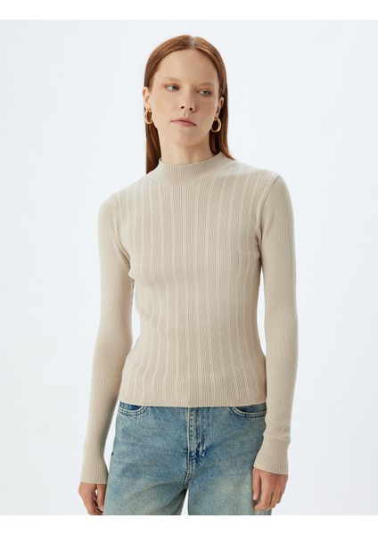 Dik Yaka Triko Kazak Uzun Kollu Dokulu Slim Fit modelleri