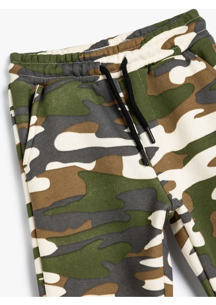 Jogger Eşofman Altı Kamuflaj Desenli Beli Bağlamalı Cepli Şardonlu modelleri