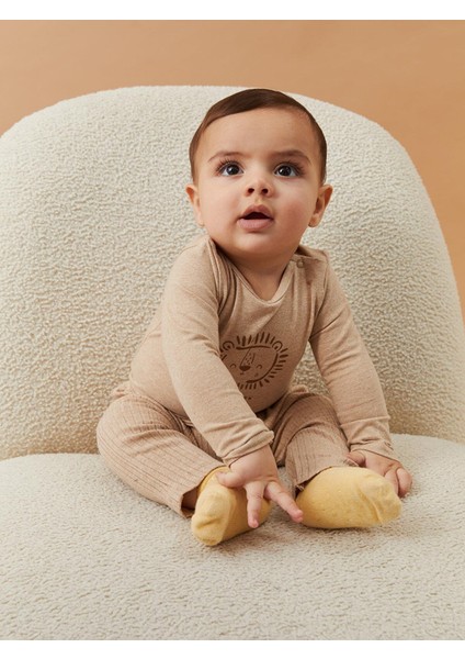 LC Waikiki Baby Bisiklet Yaka Kısa Kollu Baskılı Erkek Bebek Çıtçıtlı Body ve Pantolon 2'li Takım