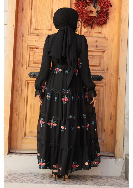 Nakış Desenli Siyah Tesettür Elbise 45541S fırsatları