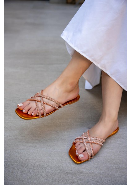 Ress Turuncu Çapraz Bağlı Taş Detaylı Kadın Düz Terlik