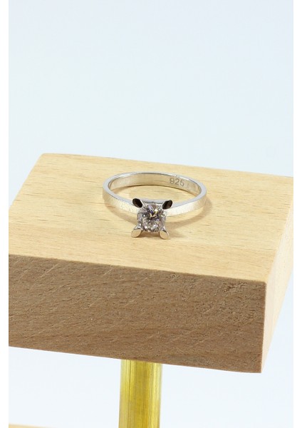 Tek Taş Yüzük 925 Ayar Gümüş fiyatları