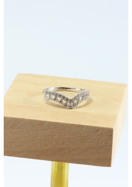 Sıra Taşlı Taç Tasarım Yüzük 925 Ayar Gümüş